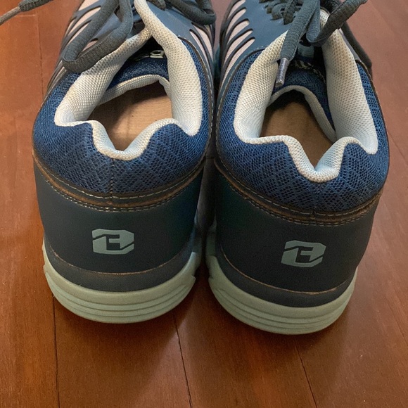 La New comfort shoe - Picture 2 of 4